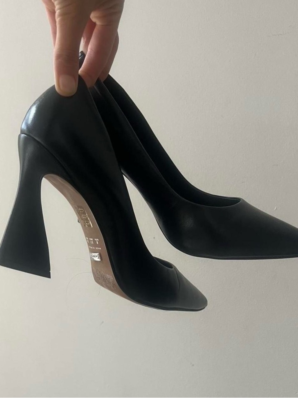 L'INTERVALLE Black Pointed Sculptural Block Heel Pumps